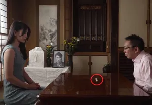 Một ngày sau tang lễ người chồng, người yêu của con trai đã bị bố chồng yêu ép trả bài không bao đến mang thai