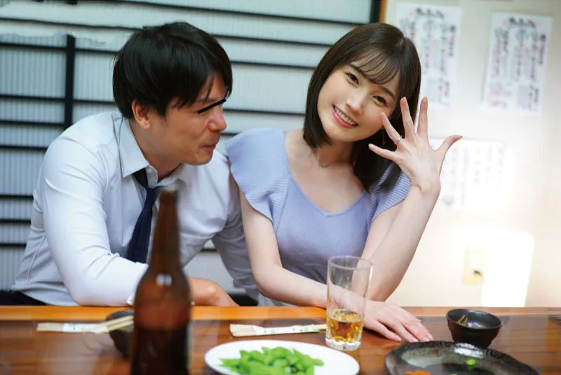 Bà xã xin Ông chồng đi họp lớp rồi mất liên lạc sau khi tình cũ đưa vào khách sạn